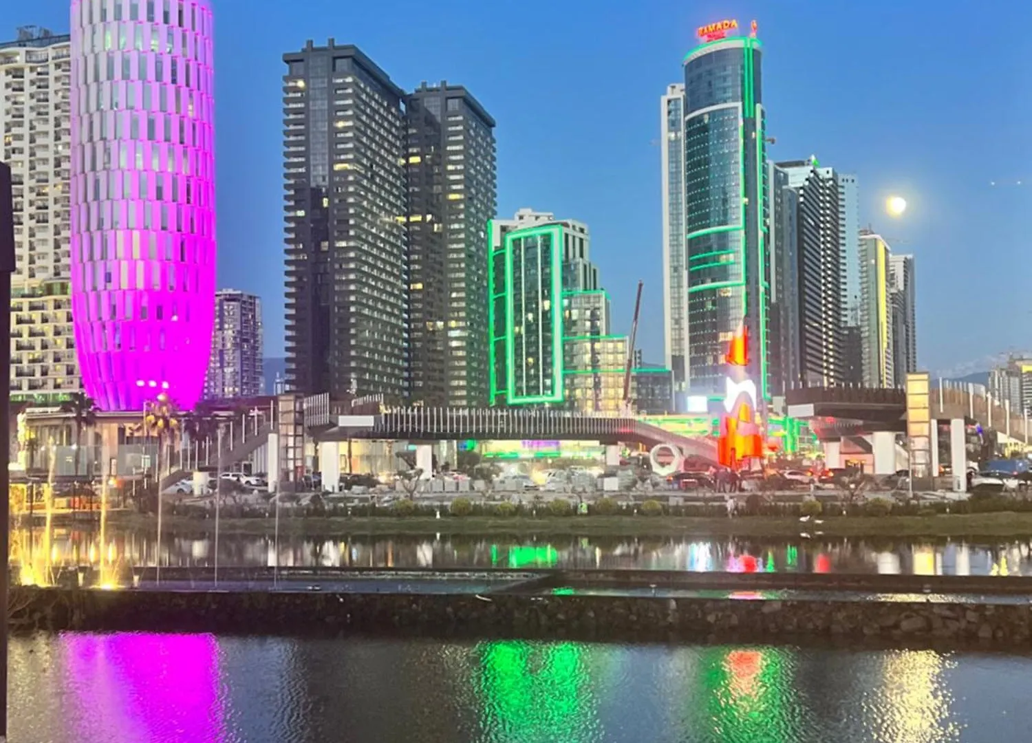 Апартаменты Орби Сити Batumi 0*,